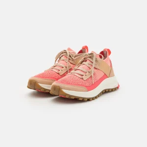 excellents soldes Clarks Atltrekknit Wp – Baskets Basses – Peach Combi 12