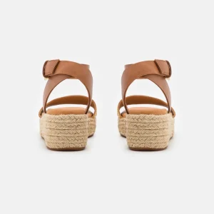 Clarks Kimmei Ivy – Sandales À Plateforme – Dark Tan Combi magasin pour 14