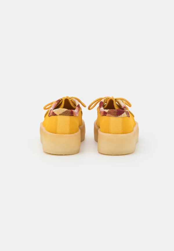 Retour Facile et Gratuit Clarks Originals Wallabee Cup – Mocassins – Yellow 5