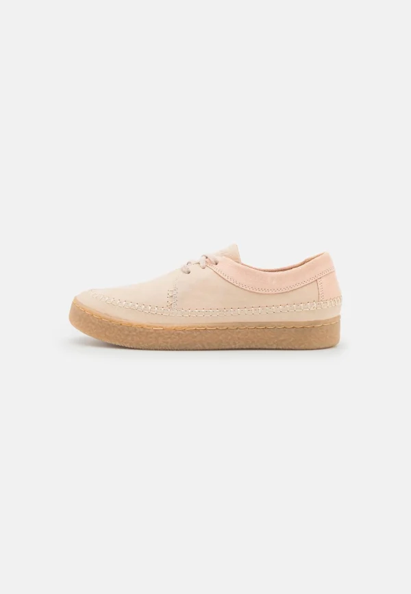 Clarks Barleigh Weave – Derbies – Light Sand Combination mode 3