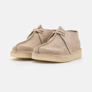 Réductions Clarks Originals Desert Trek – Chaussures À Lacets – Sand 15