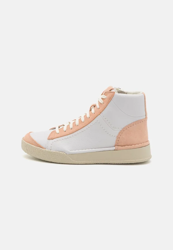 Clarks Craftcup Rise – Baskets Montantes – Pale Peach Boutique 3