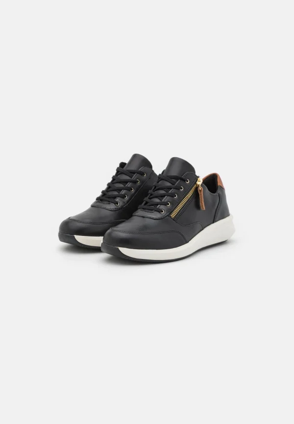 marques pas cher Clarks Rio Zip – Baskets Basses – Black 3