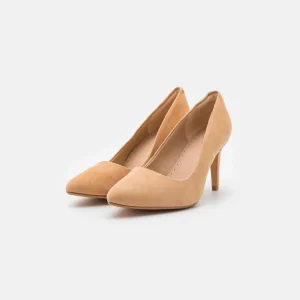 mode pas chere Clarks Laina Rae – Escarpins À Talons Hauts – Beige 12