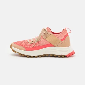 excellents soldes Clarks Atltrekknit Wp – Baskets Basses – Peach Combi 10