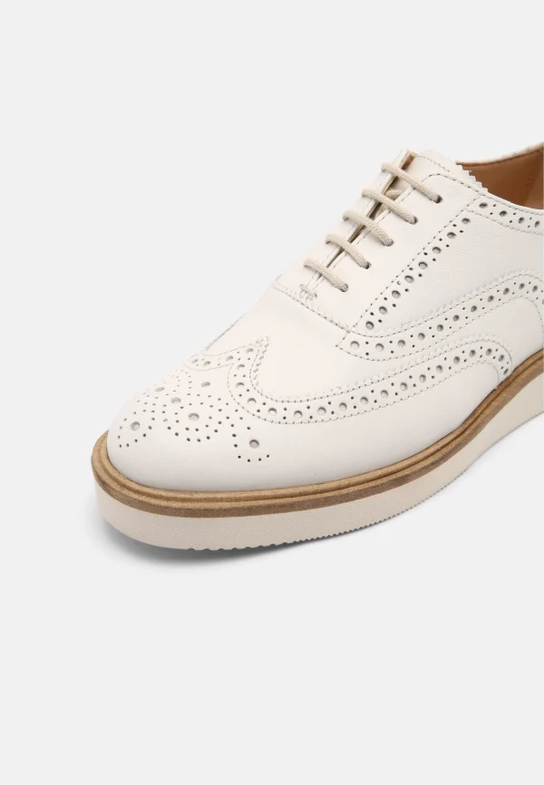 site soldes Clarks Baille Brogue – Derbies – White 9