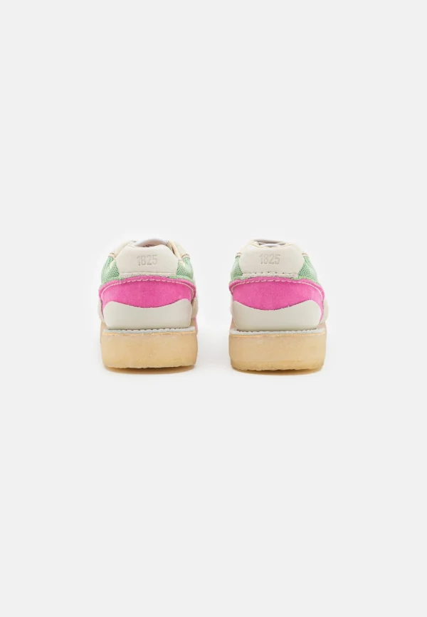 Clarks Originals Torrun – Baskets Basses – Pink/Green Combination le grand escompte 5