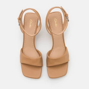 en solde Clarks Seren Strap – Sandales – Camel 18