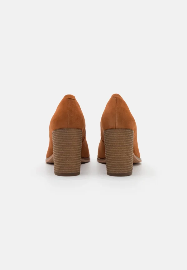 Top ventes Clarks Freva Court – Escarpins À Talons Hauts – Caramel 5