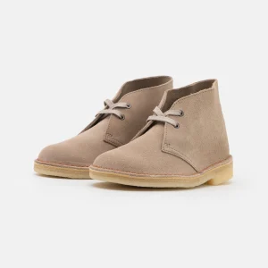 Clarks Originals Desert Boot – Chaussures À Lacets – Sand Retour Gratuit 18