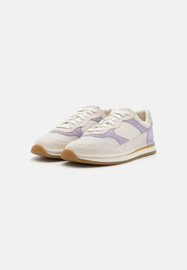 marque pas cher Clarks Craftrun – Baskets Basses – White/Lilac 4